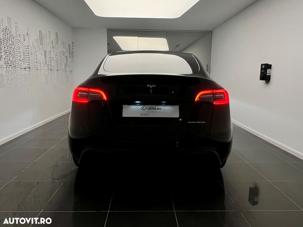 Tesla Model Y Long Range RWD - 9