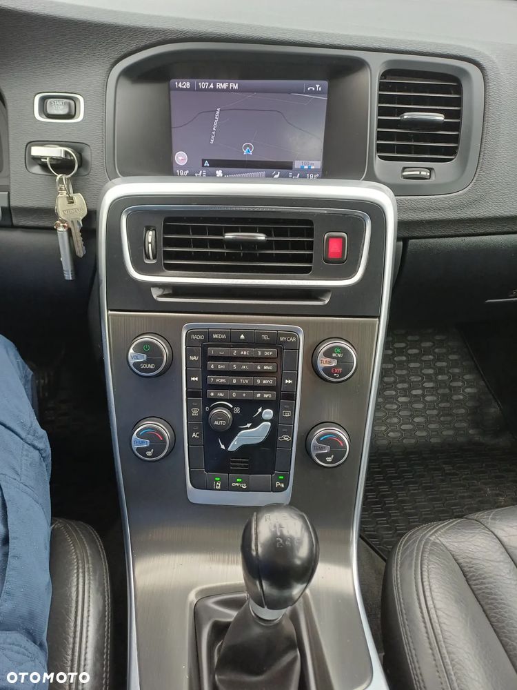 Volvo V60 DRIVe Summum - 17