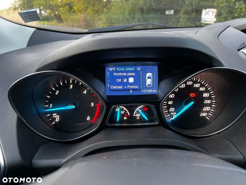 Ford Kuga - 22