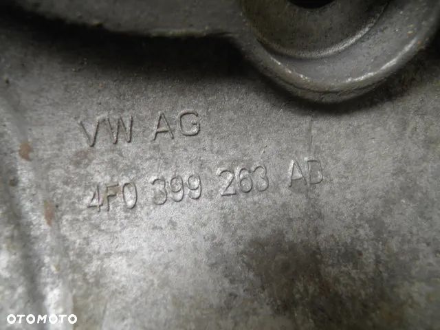 ŁAPA PODPORA SKRZYNI BIEGÓW AUDI A6 C6 AUTOMAT - 6