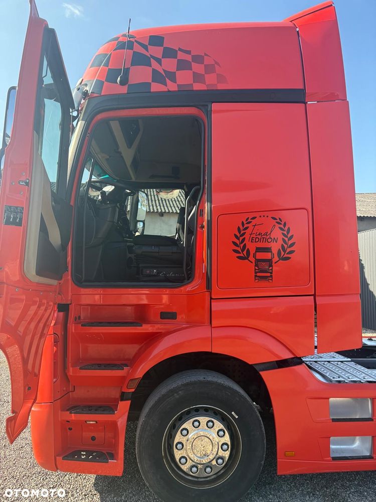 Mercedes-Benz Actros - 9