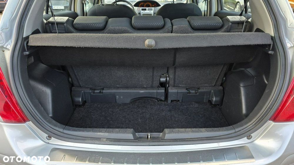 Toyota Yaris - 19