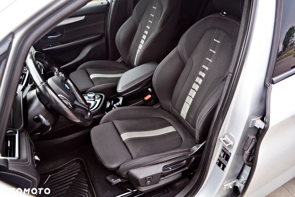 BMW Seria 2 216d Active Tourer Sport Line - 7