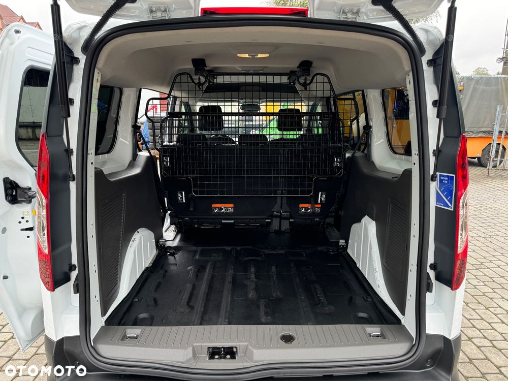 Ford Transit Connect - 12
