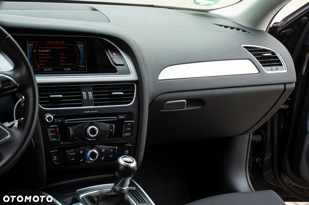 Audi A4 Avant 2.0 TDI DPF clean diesel Ambiente - 32