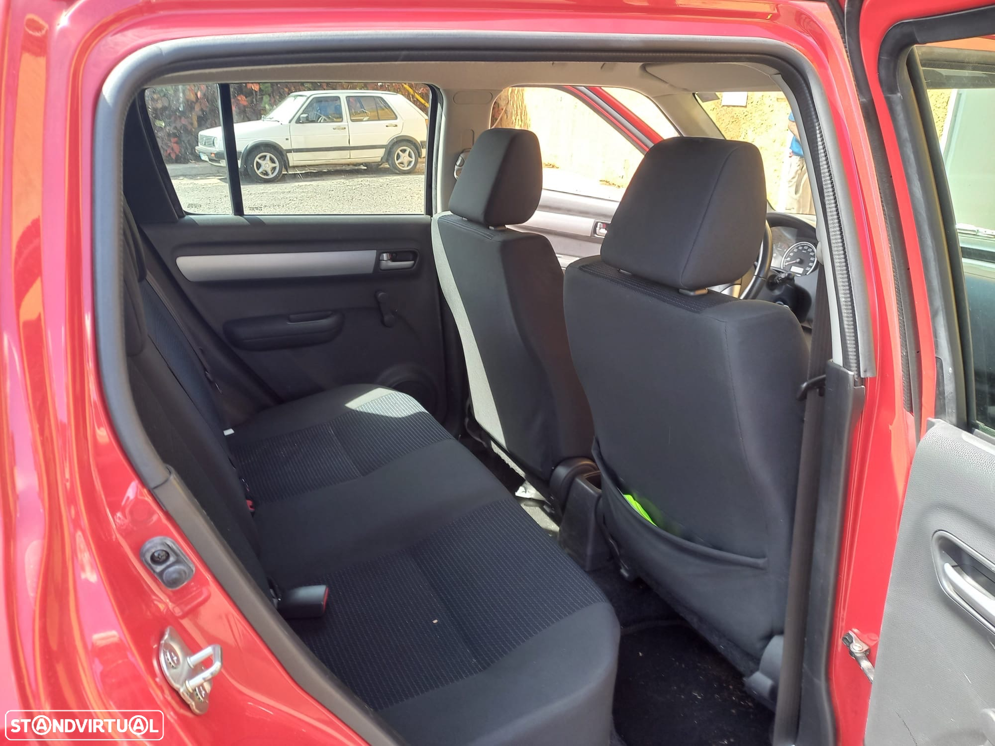 Suzuki Swift 1.3 16V GL - 6