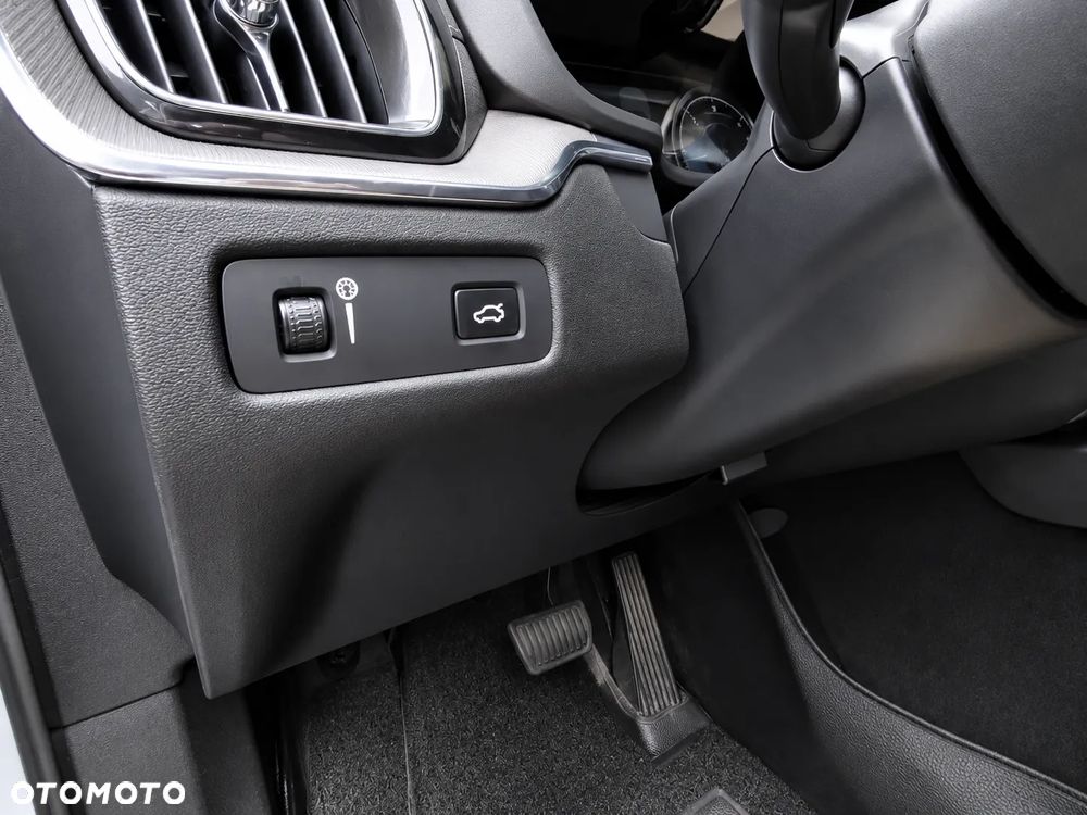 Volvo XC 60 D5 AWD Geartronic Inscription - 16