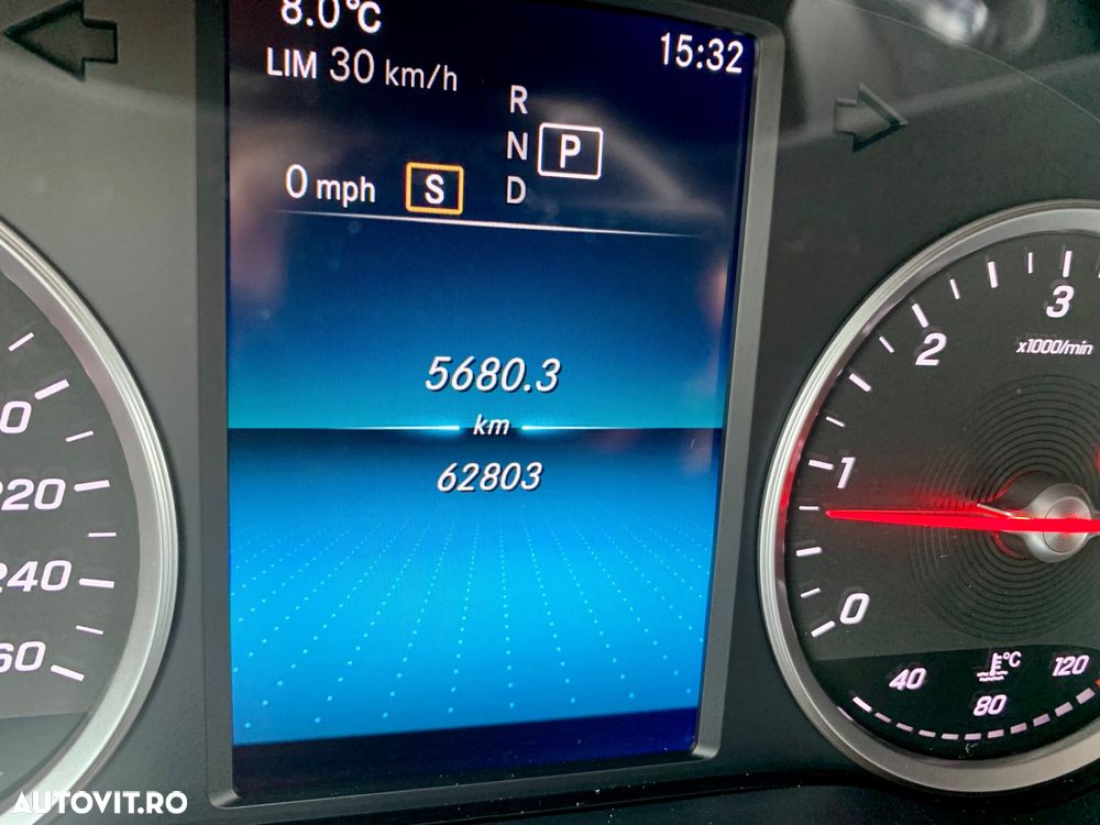 Mercedes-Benz GLC 220 d 4Matic 9G-TRONIC AMG Line Advanced - 10