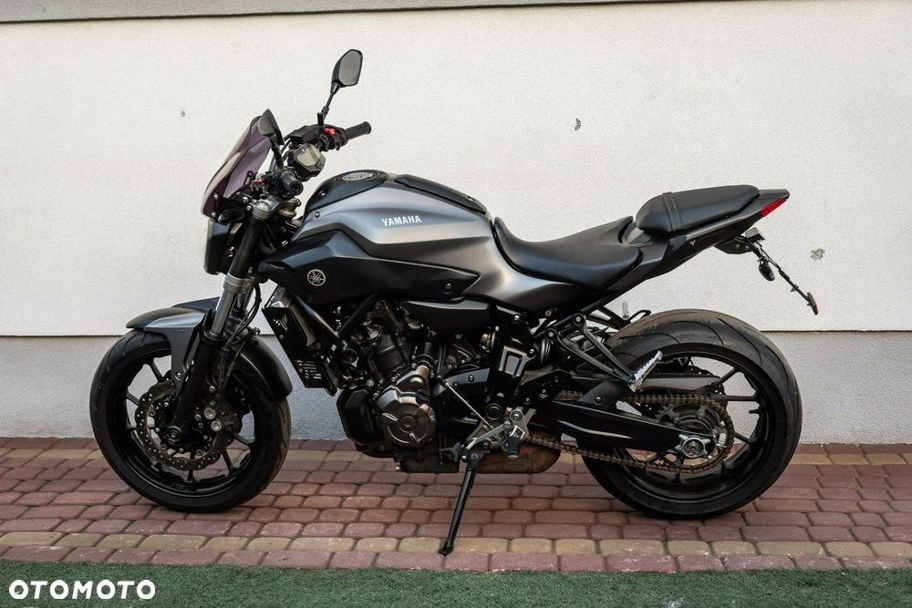 Yamaha MT - 5