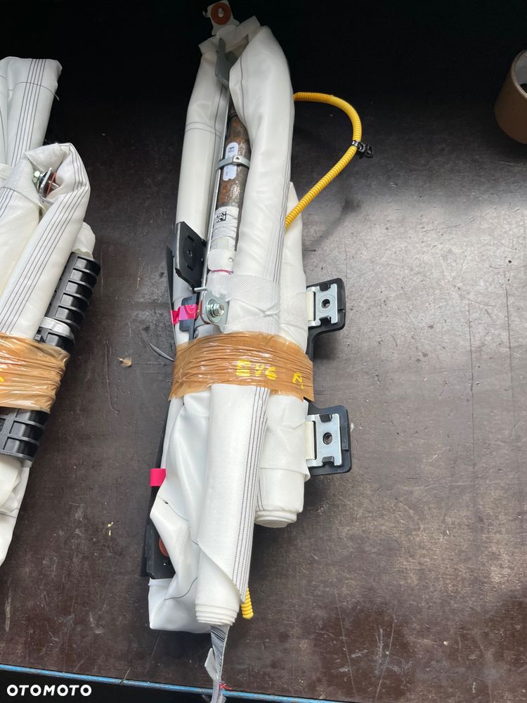 Kurtyna lewa prawa KIA EV6 - 3