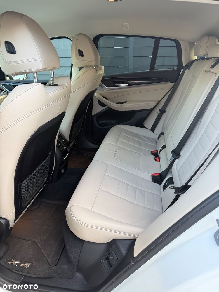 BMW X4 xDrive20i xLine sport - 9