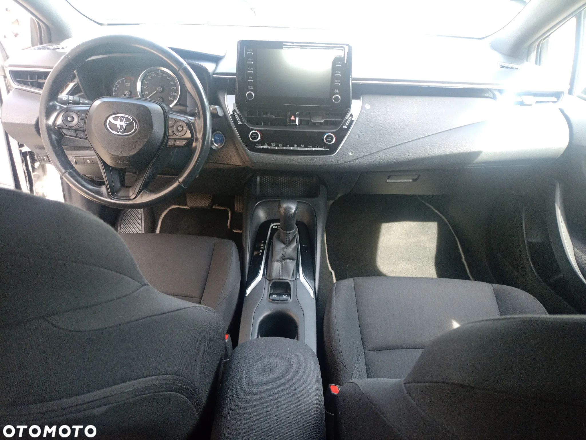 Toyota Corolla 1.8 Hybrid Active - 10