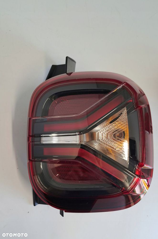Lampa prawy tył DACIA Duster II LIFT 21- - 1