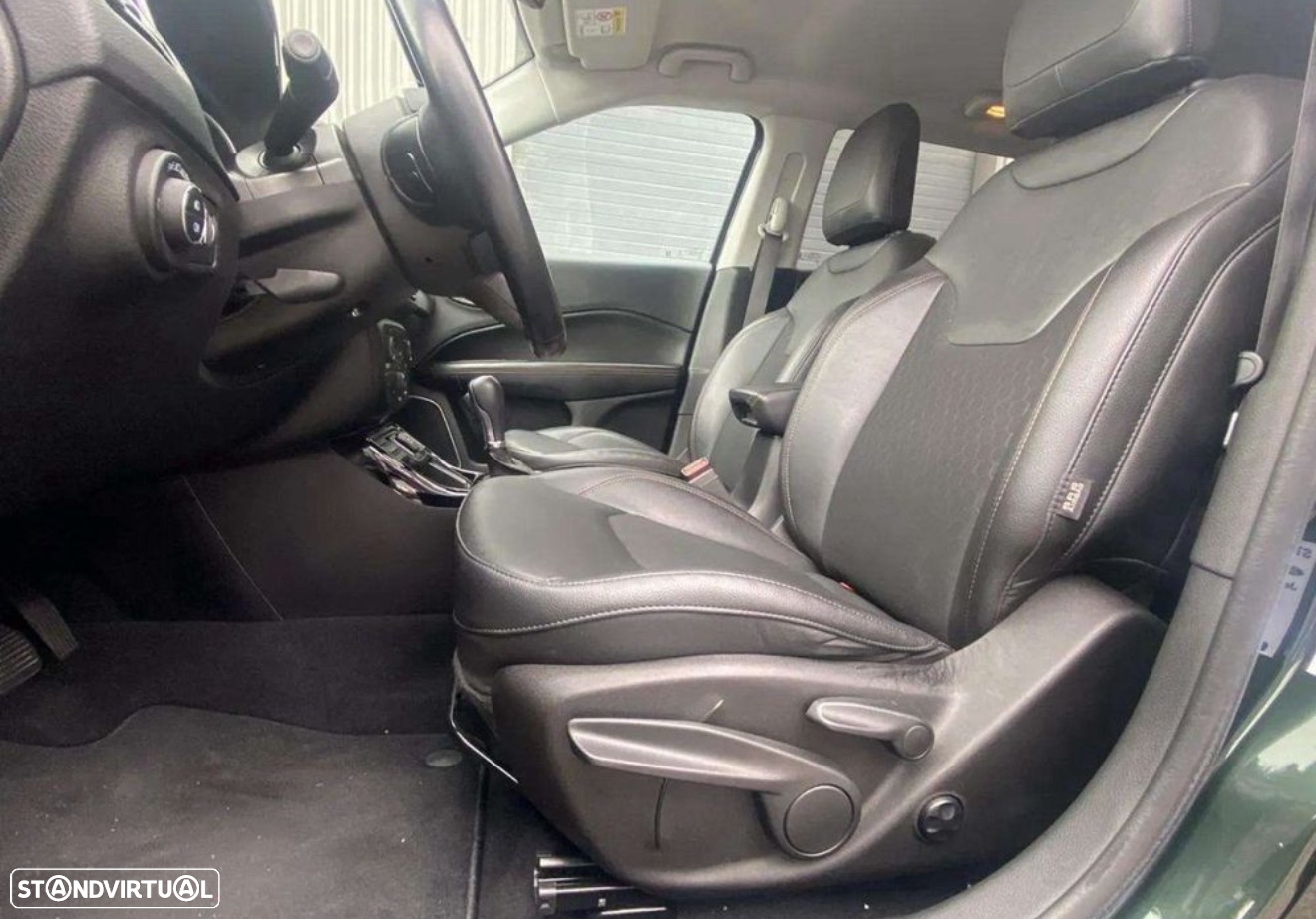 Jeep Compass 1.3 T Limited DCT - 17