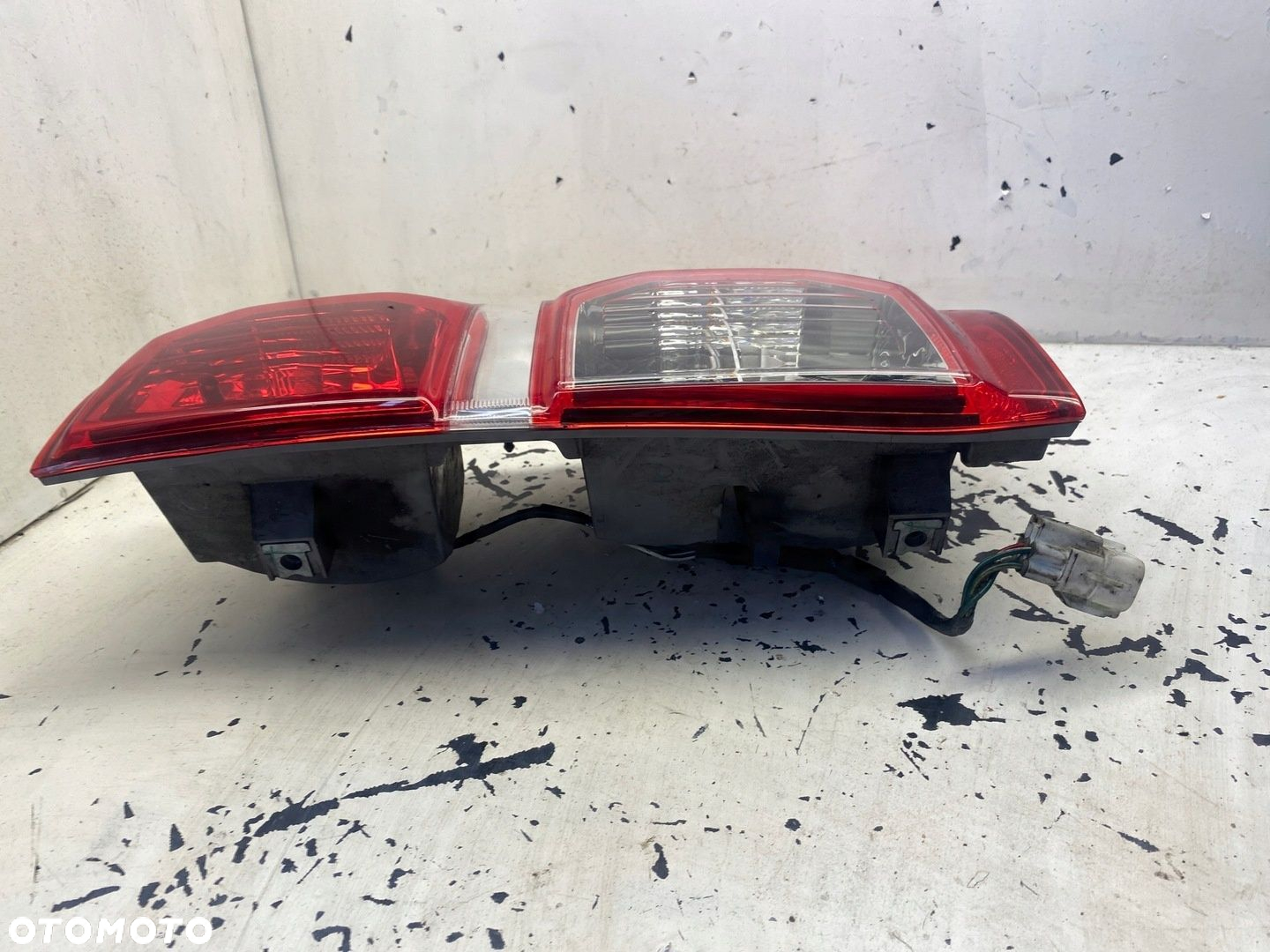 TOYOTA HILLUX VIII LAMPA PRAWY TYŁ - 8