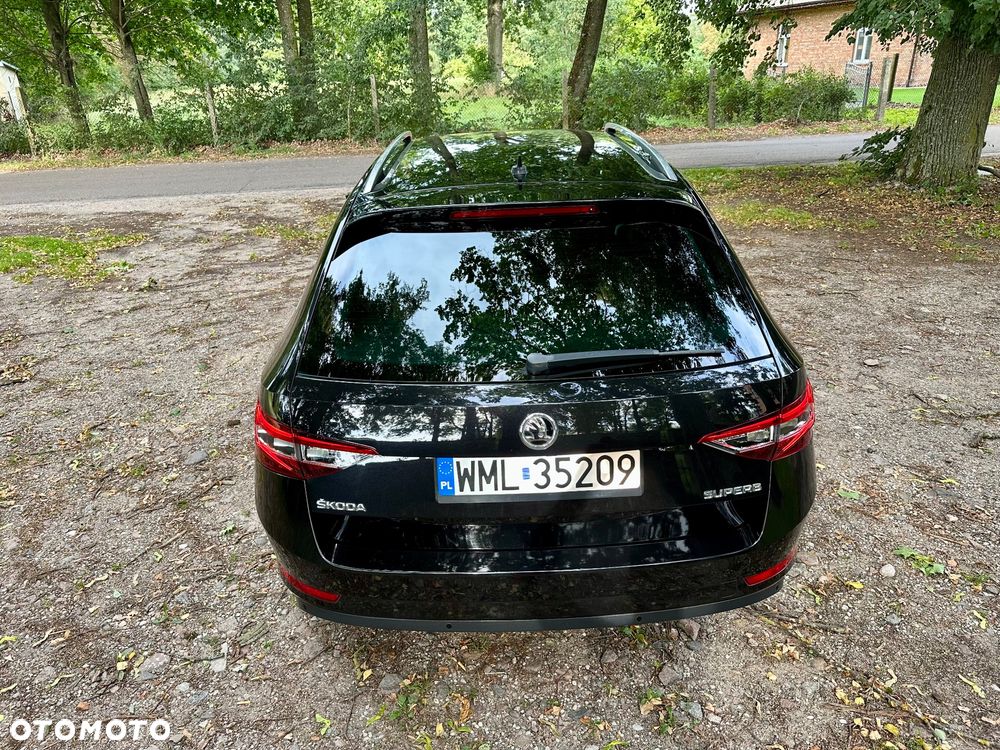 Skoda Superb 2.0 TDI DSG L&K - 29