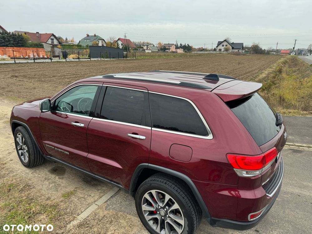 Jeep Grand Cherokee - 15