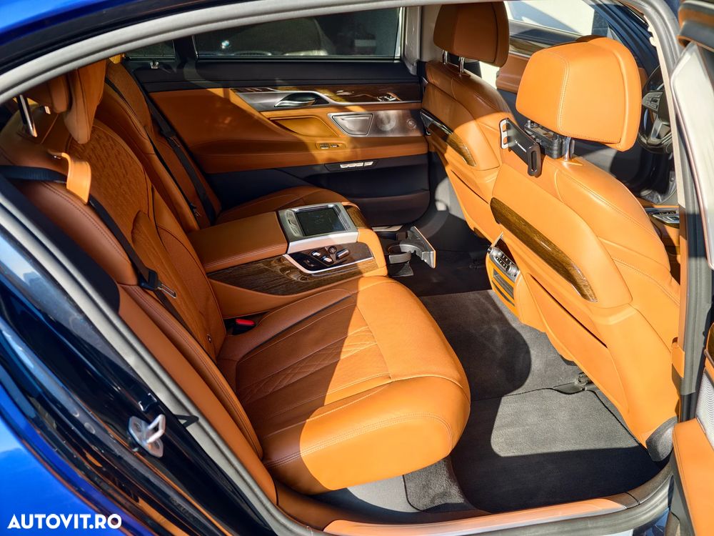 BMW Seria 7 740Le xDrive iPerformance - 12