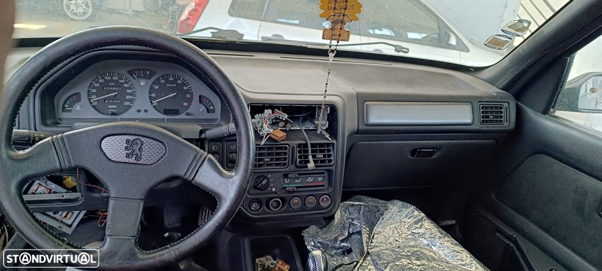 Peugeot 106 XSI 1.3i de 1996 disponível para peças -  MECANICA VENDIDA Caixa fil... - 5