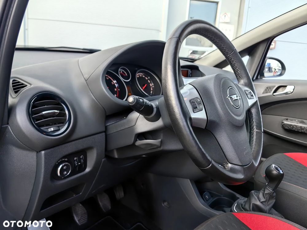 Opel Corsa 1.6T GSI - 22
