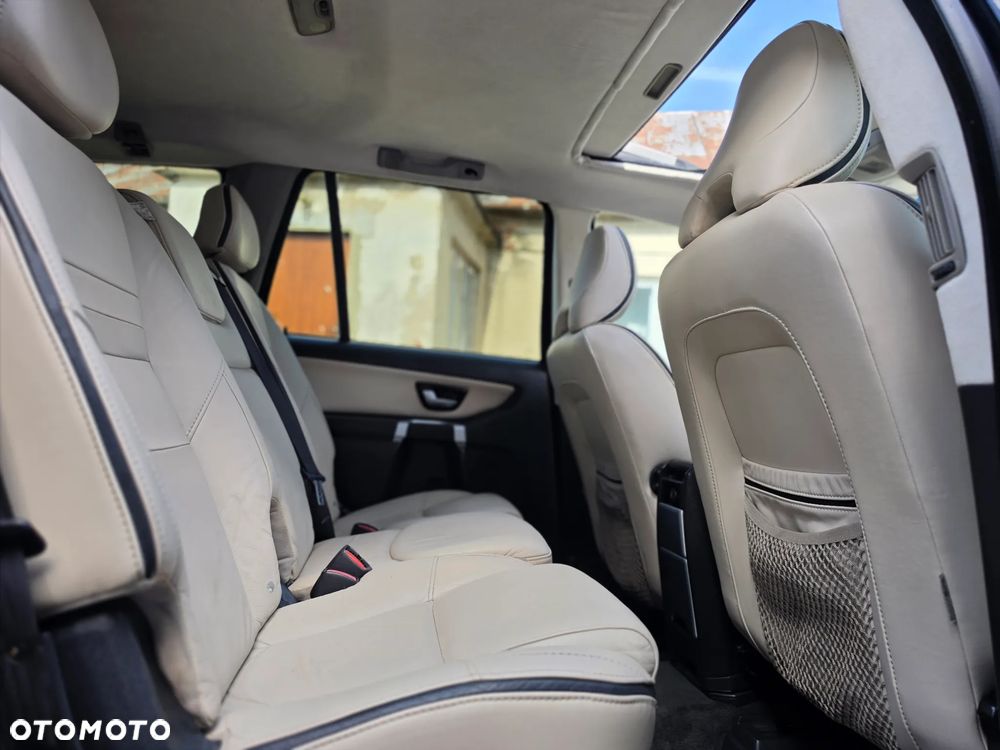 Volvo XC 90 - 25