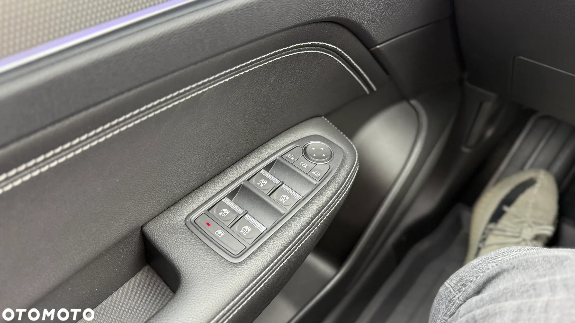 Renault Arkana 1.6 E-TECH Intens MMT - 22