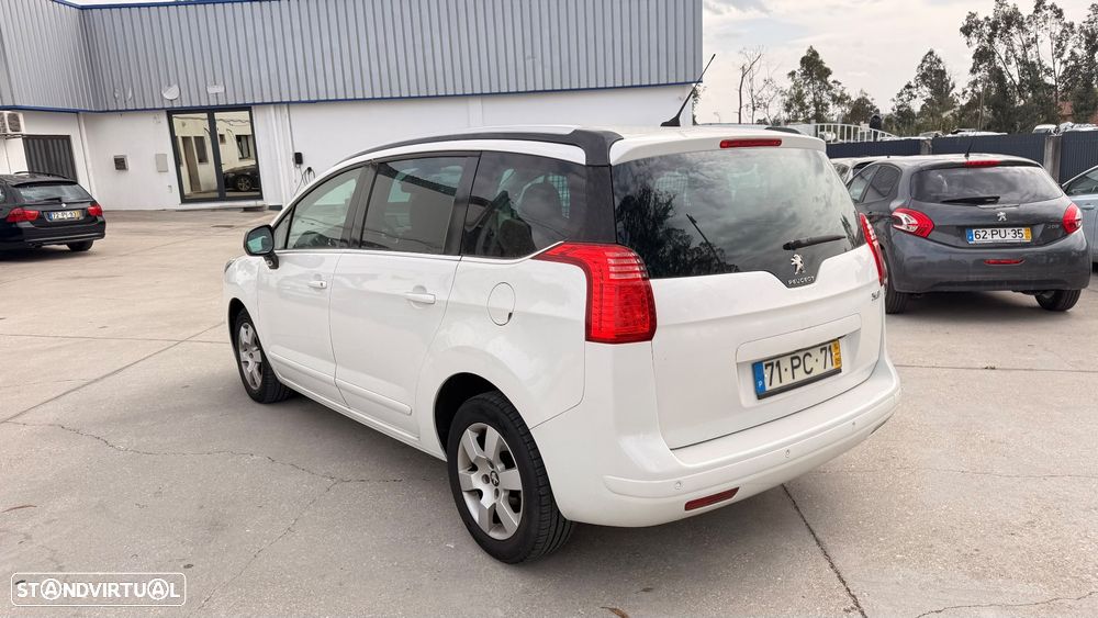 Peugeot 5008 - 12