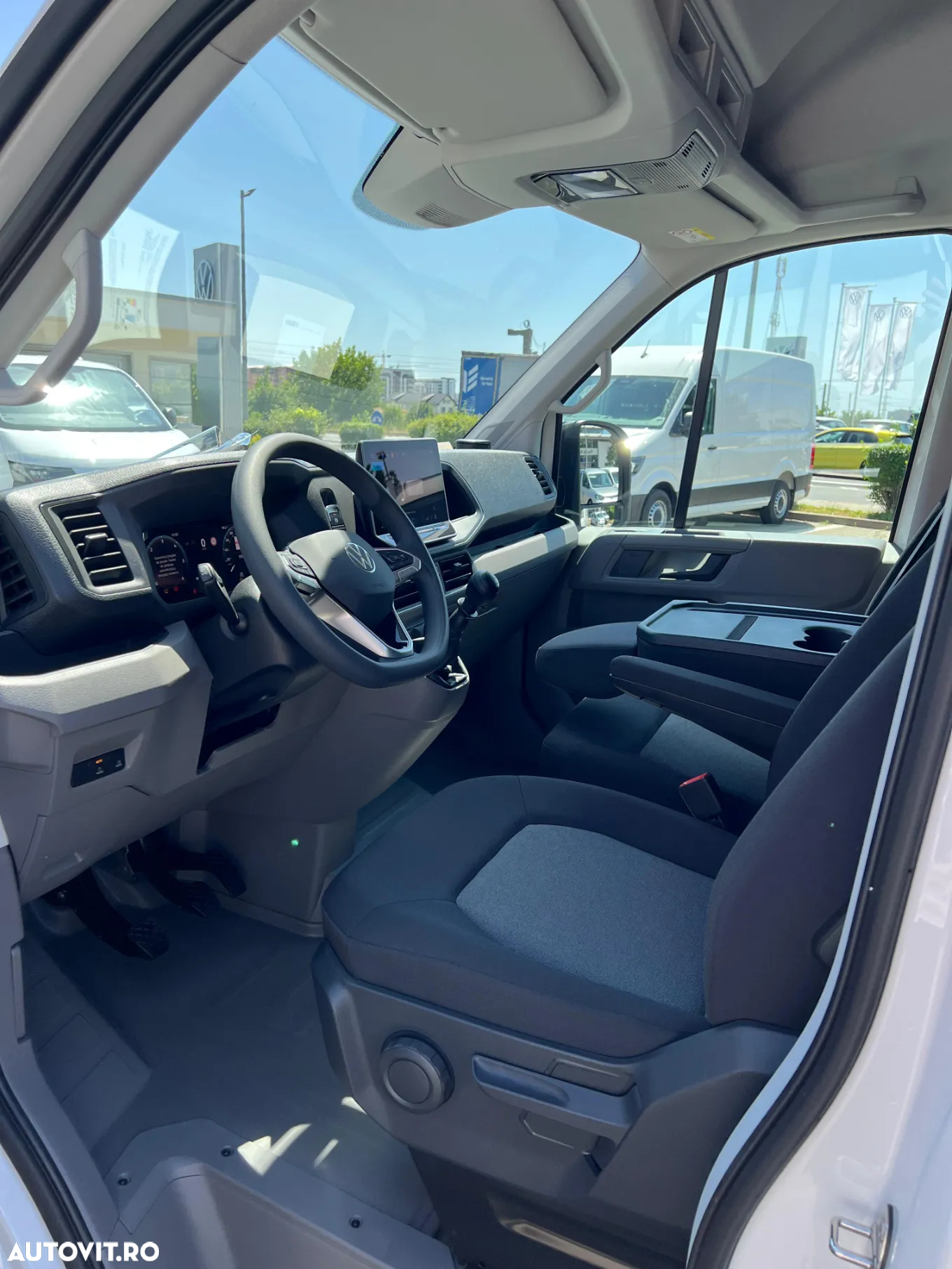 Volkswagen Crafter Furgon L5H3 - 12