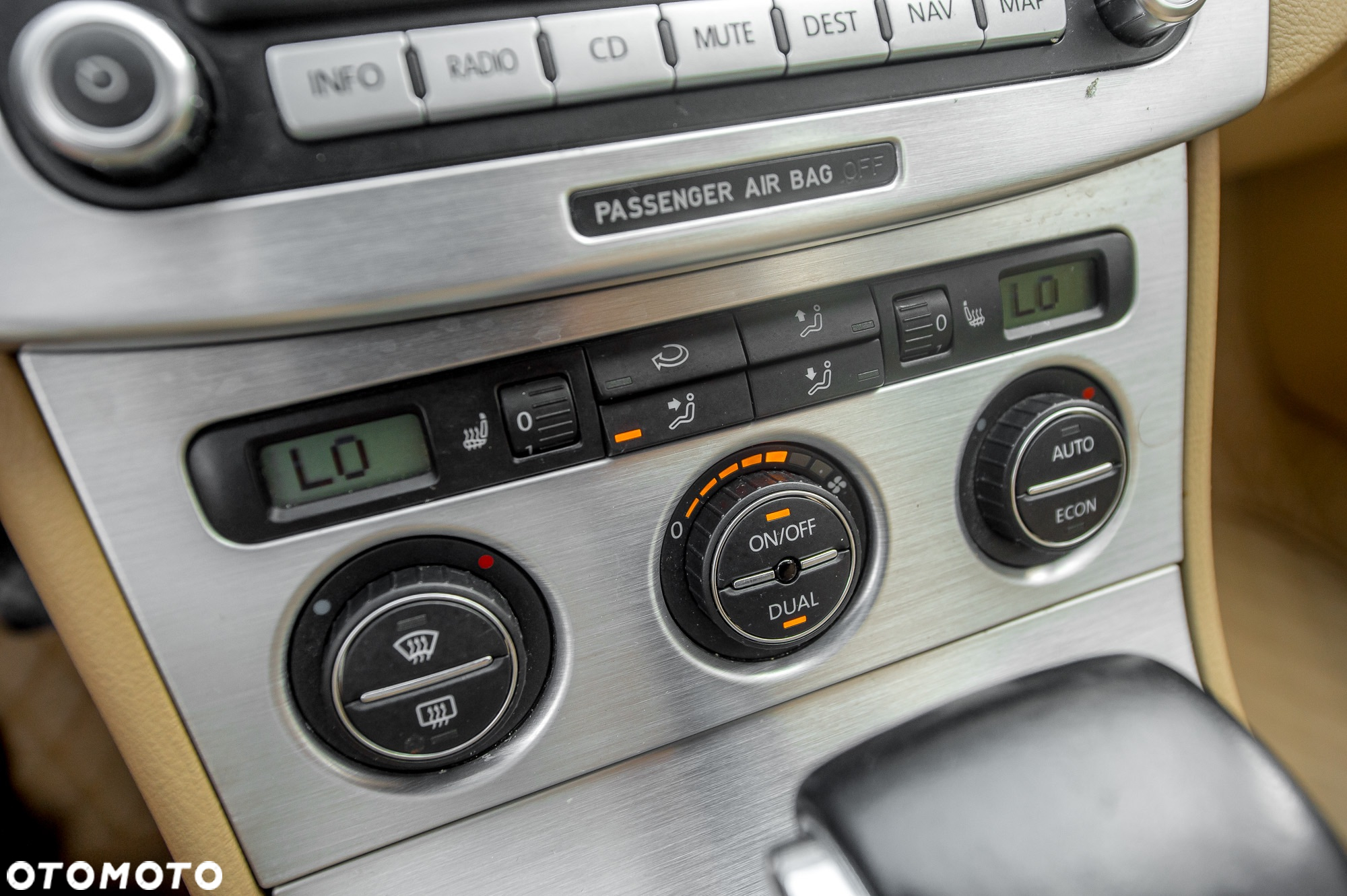 Volkswagen Passat - 30