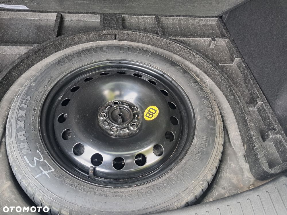 Ford Kuga 2.0 TDCi 2x4 Titanium - 17