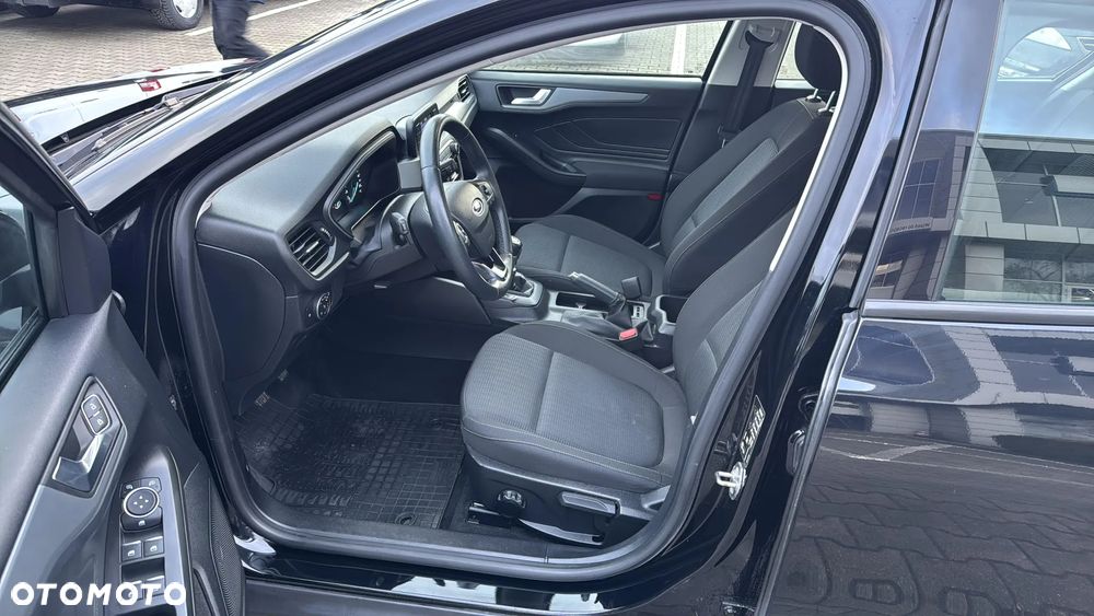 Ford Focus 1.0 EcoBoost Trend - 17