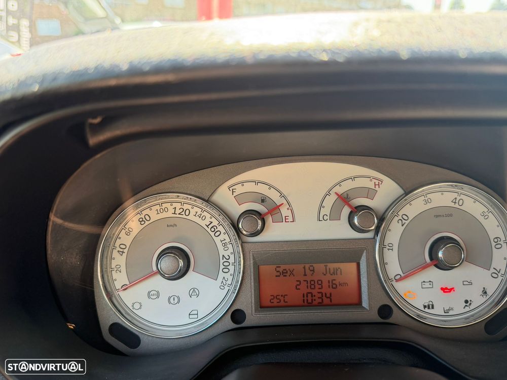 Fiat Linea 1.3 M-Jet Emotion - 17