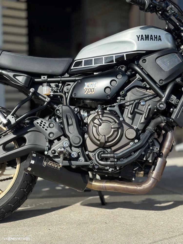 Yamaha XSR 700 LEGACY - 3
