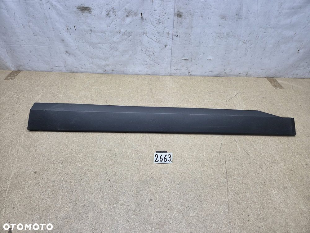 Dacia duster 3 III od 23r 808200915R listwa drzwi prawy prawa przód - 1