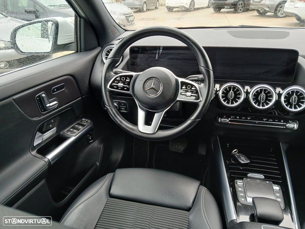 Mercedes-Benz GLA 250 e 8G-DCT - 12