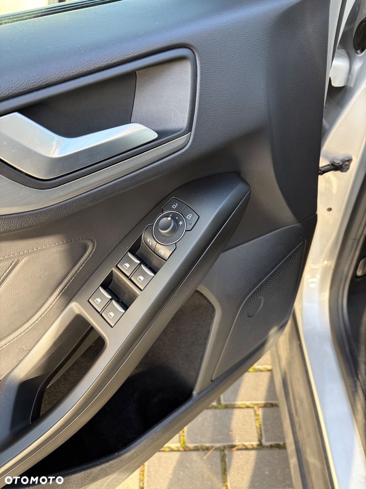 Ford Focus 1.0 EcoBoost mHEV Titanium Style - 32