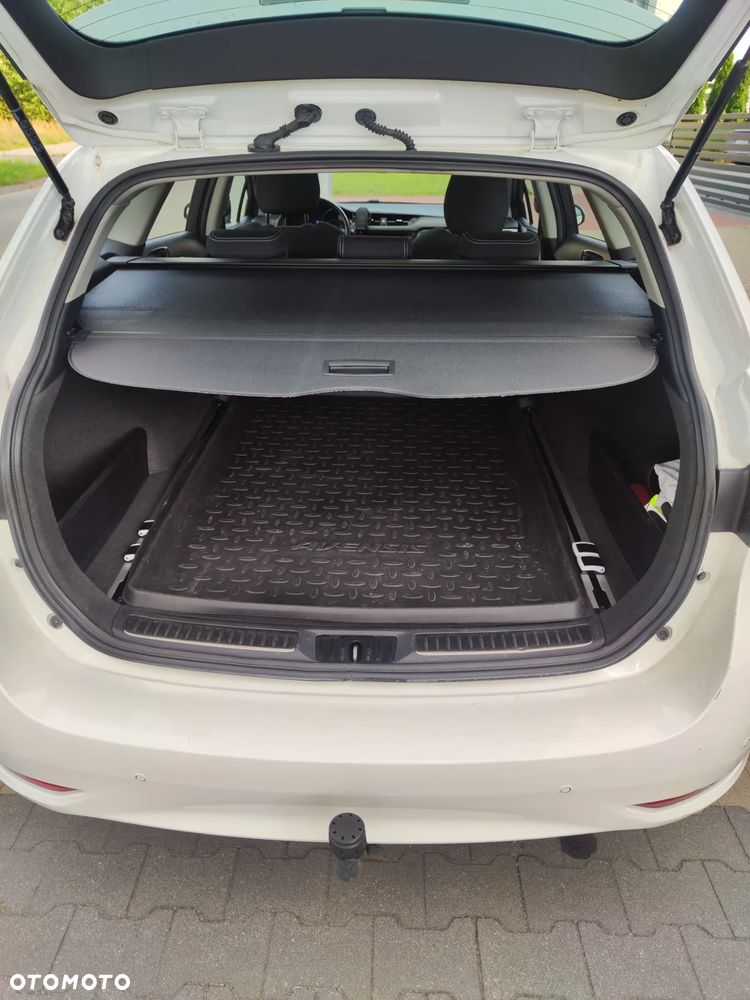Toyota Avensis - 7