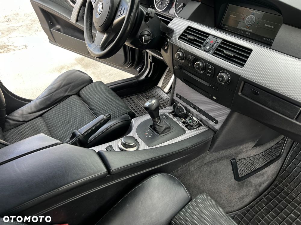 BMW Seria 5 530i SMG - 11