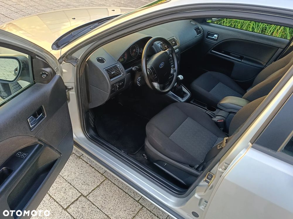 Ford Mondeo 1.8 Ghia - 5