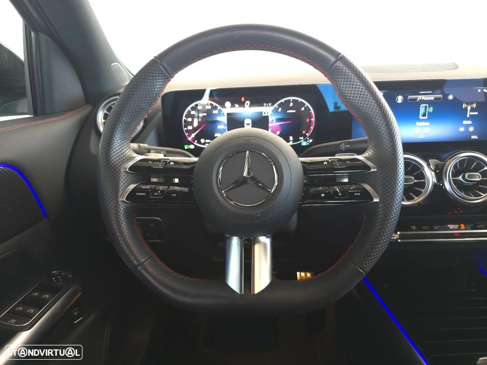 Mercedes-Benz GLA 180 d AMG Line - 9
