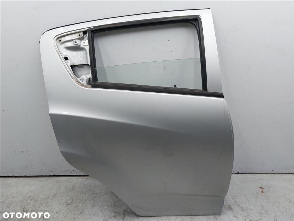 Drzwi tylne prawe tył SZYBA Chevrolet Spark  III 2009-2015 LAK:GAN 1 LAKIER - 1