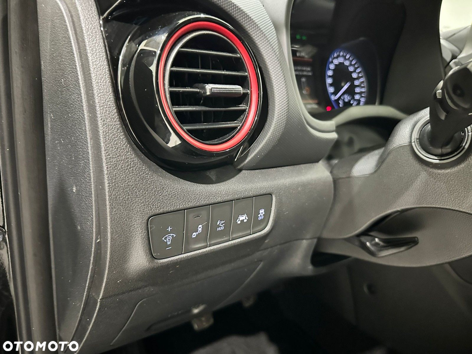 Hyundai Kona - 28