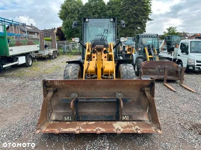 Caterpillar 908M - 6