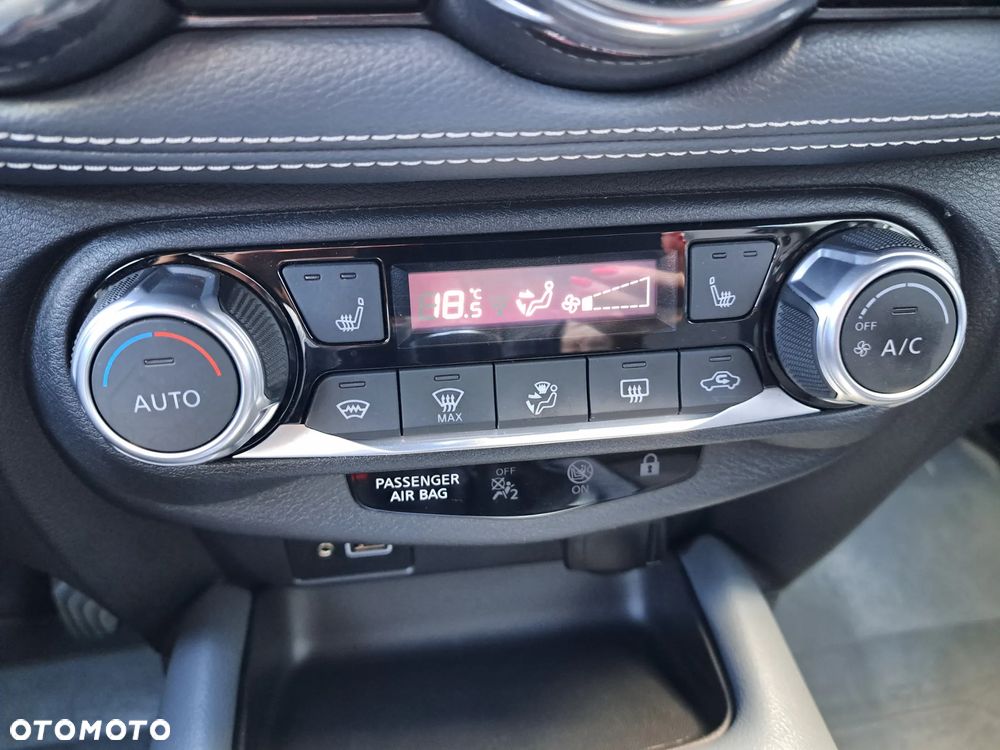 Nissan Juke 1.0 DIG-T N-Connecta - 17