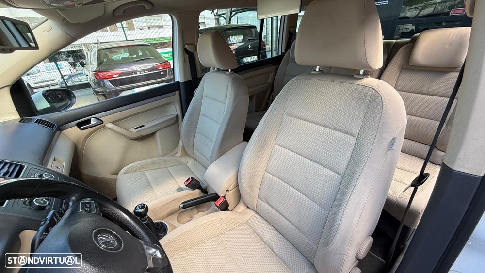 VW Touran 1.6 TDI DPF Highline - 12