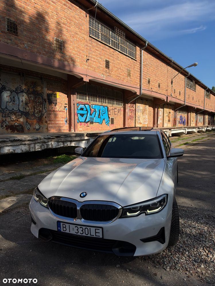 BMW Seria 3 330i - 2