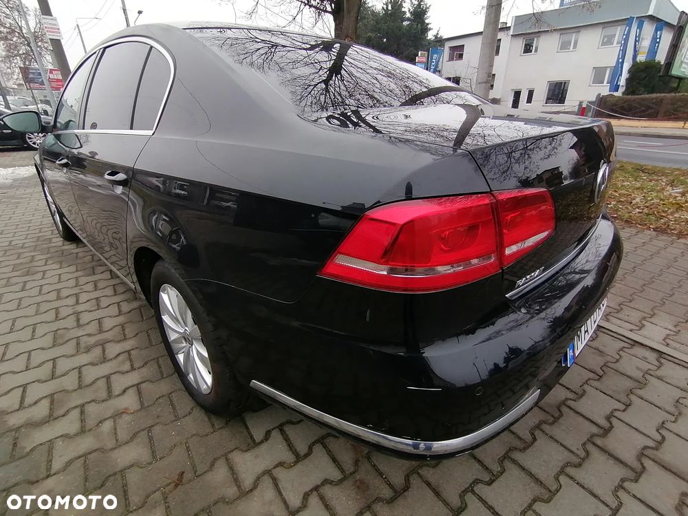 Volkswagen Passat - 14