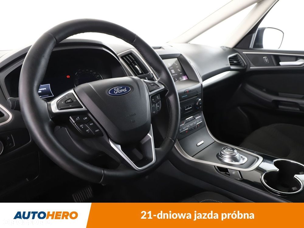 Ford S-Max - 12