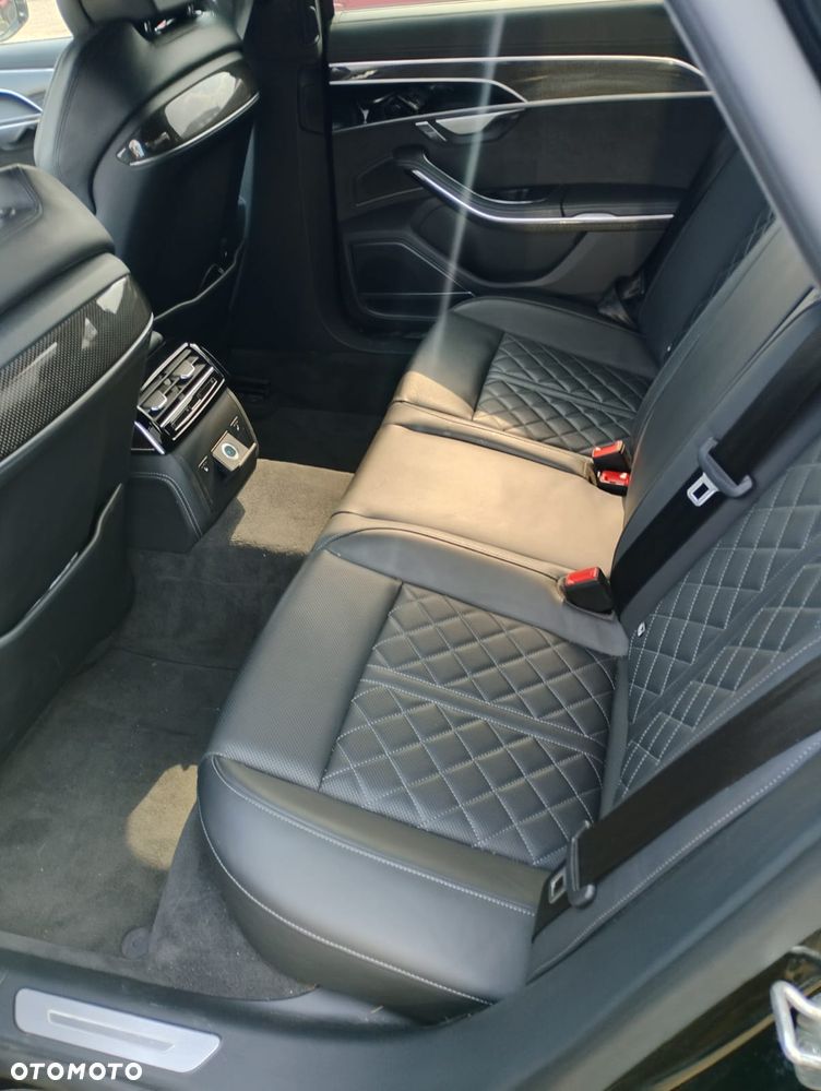 Audi S8 - 6