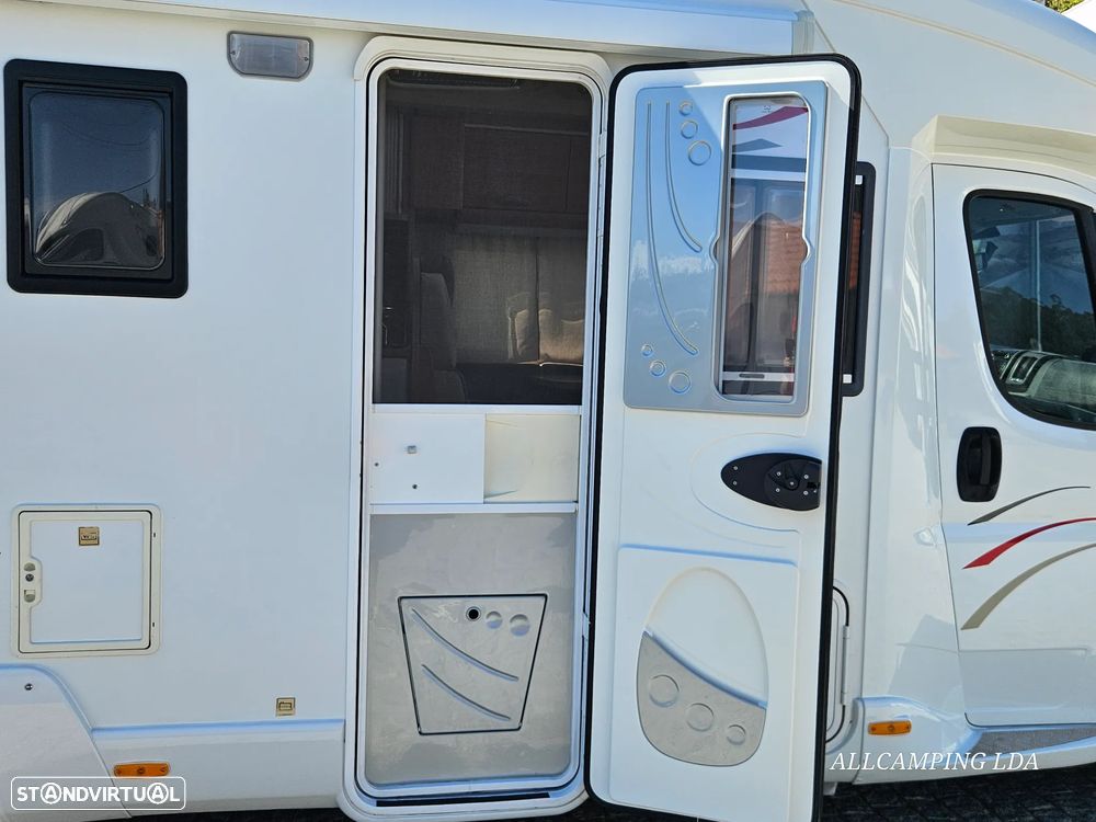 Challenger Eden 614 Full Extras - 60
